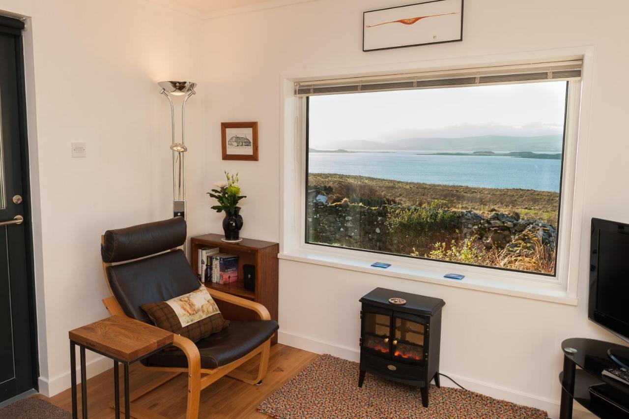 An Cala Beag Self Catering Apartment On The Waternish Peninsula Hallin Екстериор снимка